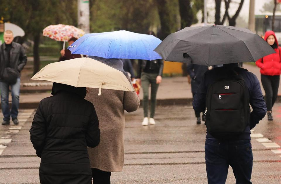За 12 март за осем области в Южна и Източна България е издаден жълт код за значителни валежи с количества между 20-35 л на кв. м. Това предупреждава Националният...