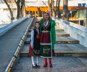 Коледни работилници събират малки и големи  в Младежки културен център „Георги Братанов“