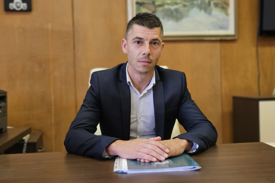  Константин Андреев е новоназначеният заместник-кмет на община Ямбол, отговарящ за направленията "Устройство на територията и строителство" и "Общинска...