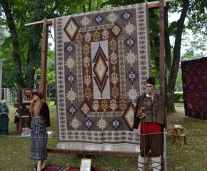 Котел е домакин на седмото издание на Фестивала на етносите, багрите и котленския килим