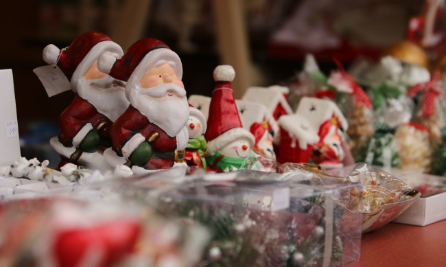 В Котел ще има Коледен базар, съобщиха от общинския пресцентър.Търговските обекти ще отворят врати на 6 декември т.г. и ще останат на разположение на клиентите...