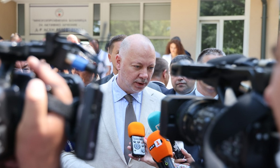 Министър-председателят Росен Желязков ще присъства на откриването на нова сензорна линия на българо-турската граница в района на боляровското село Крайново.
На...
