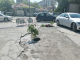 Кръстовището на ямболските улици „Хан Тервел“ и „Преслав“ е затворено след пропадане, предизвикано от ремонта на ВиК по проекта за воден цикъл