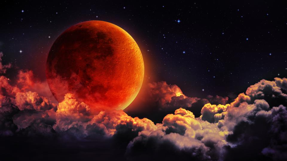 Първото пълно лунно затъмнение за 2022 г. ще обагри Луната в червено рано сутринта в понеделник. От Земята естественият спътник ще се вижда в небето, окъпан...