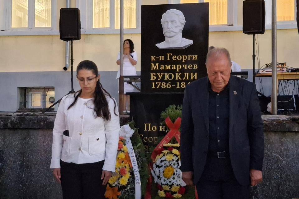Село Мамарчево отбеляза един специален и важен ден – официалнотооткриване на паметник в чест на капитан Георги Мамарчев, чието име носиселото. Събитието...
