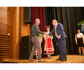 Медици от МБАЛ „Д-р Иван Селимински“ получиха награди от Община Сливен за проявен професионализъм и отговорност