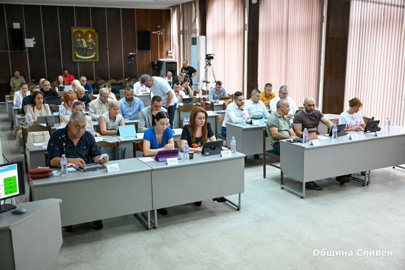 На редовната си сесия днес местният парламент в Сливен подкрепи изменението на общинския бюджет. От трибуната на зала „Май“ заместник-кметът Румен Иванов,...