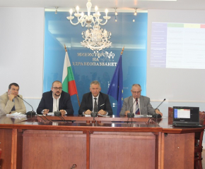 Министър Кацаров представи Националния план за справяне с пандемията от COVID-19