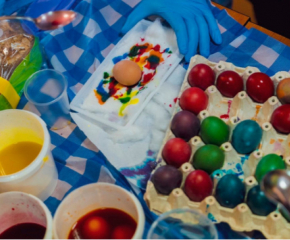 В много села в Ямболско по традиция боядисват яйца на Велика събота