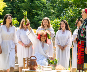 “Модата се мени, фолклорът остава“ отново показа богатството на тунджанските традиции