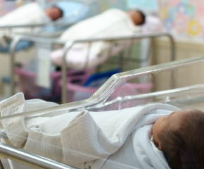 Момиче е първото бебе, родено в областната болница на Сливен