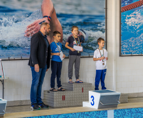 Над 140 деца се включиха в Коледния турнир по плуване „Ямбол 22“ (ВИДЕО)