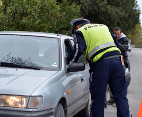 Над 30 нарушения на пътя регистрираха пътни полицаи за 2 часа