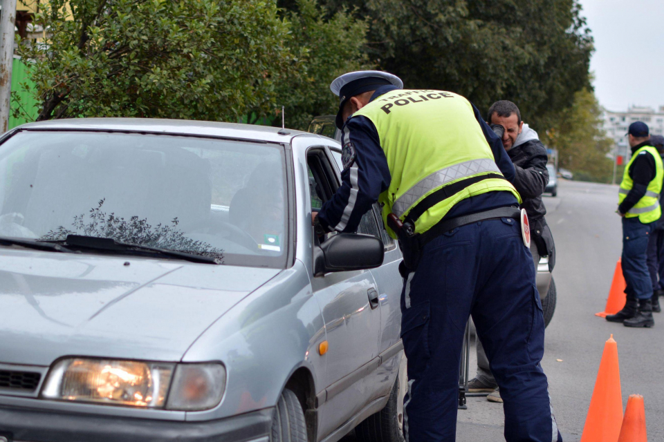 В рамките на два часа са констатирани 30 нарушения на Закона за движение по пътищата при шорокообхватен контрол в град Твърдица. Акцията е проведена на...