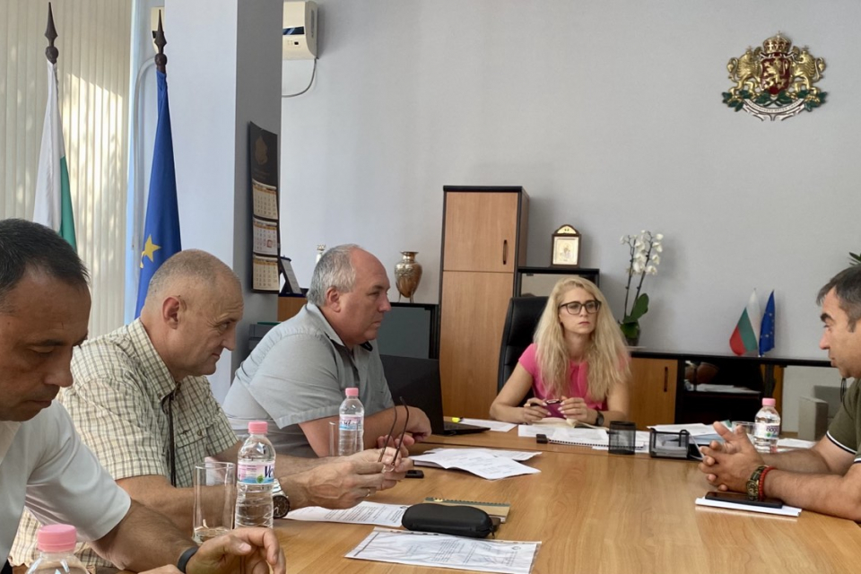  В Областна администрация Ямбол бе проведена работна среща между Областния управител на област Ямбол, госпожа Биляна Кавалджиева-Димитрова и ръководството...