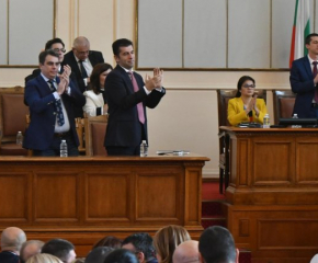Никола Минчев бе предсрочно освободен като председател на Народното събрание 