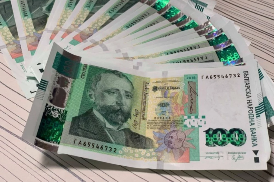 С началото на новия политически сезон идва и редовното тримесечно увеличение на заплатите за хората във властта. Причината е, че доходите на висшите държавници...