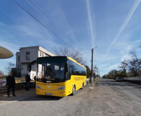 Нов училищен автобус за учениците в ОУ "Христо Ботев" с. Войника