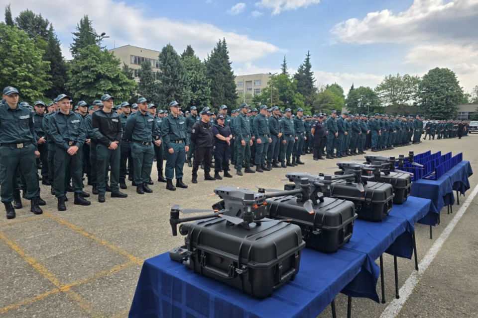 34 дрона за наблюдение и контрол получи днес "Гранична полиция". Безпилотните летателни средства бяха представени в Центъра за специализирана и професионална...