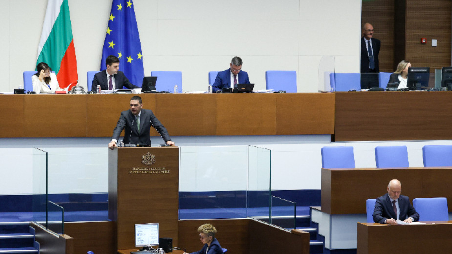 Парламентът прие окончателно Законопроект за ратифициране на Споразумението между Министерството на вътрешните работи на България и Министерството на отбраната...