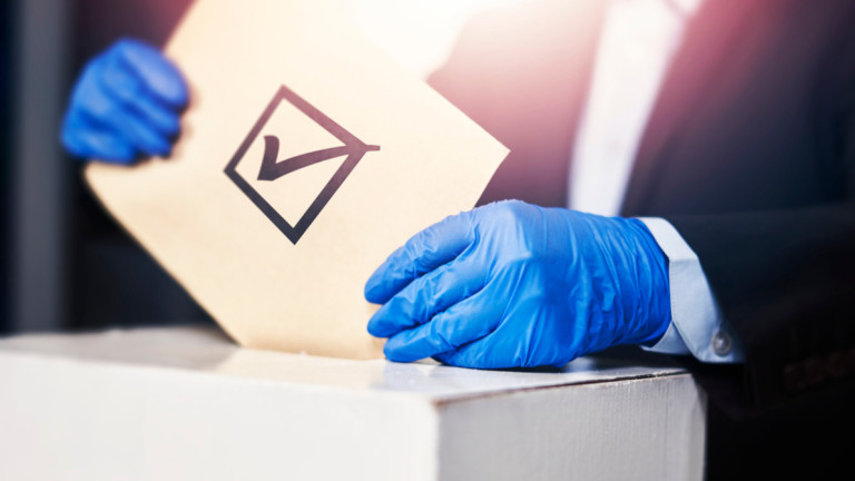 Отделни подвижни секции за избиратели, заразени с Covid-19 или контактни на такива, няма да има за изборите на 2 октомври, тъй като няма обявена извънредна...