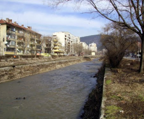 Няма опасност от преливане на реки на територията на община Сливен      
