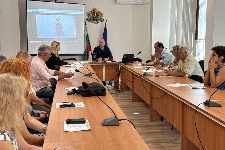 
























В Областна администрация Ямбол бе проведено заседание на Областната комисия по безопасност на движението...
