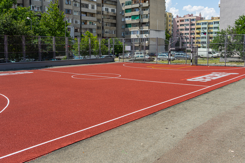 Обновената площадката за баскетбол и минифутбол в близост до блок 86 в комплекс „Граф Игнатиев“ ще бъде бъде открита на 15 юли (четвъртък) с турнир по...