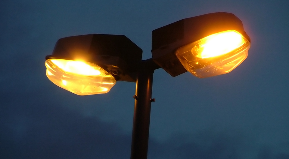 Община Болярово отмени режима на уличното осветление, който беше въведен преди месец заради икономии след поскъпването на електроенергията. От два дни...