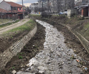 Община Сливен намалява риска от наводнения с редовно почистване на реките