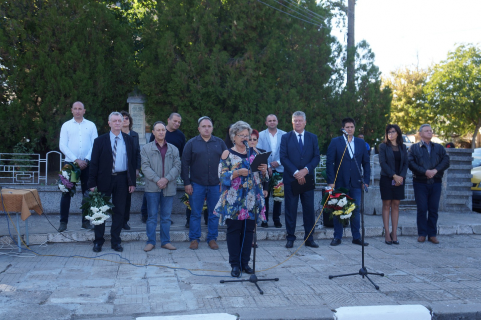 В празник за село Бояджик и за община „Тунджа“ се превърна честването на 118-тата годишнина от рождението на Джон Атанасов. Пред паметника му в центъра...