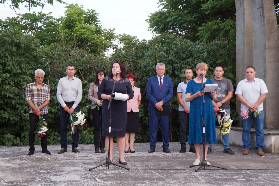 В навечерието на 2 юни община „Тунджа“ почете паметта на Христо Ботев и на загиналите за свободата и независимостта на България в с. Генерал Инзово и с....