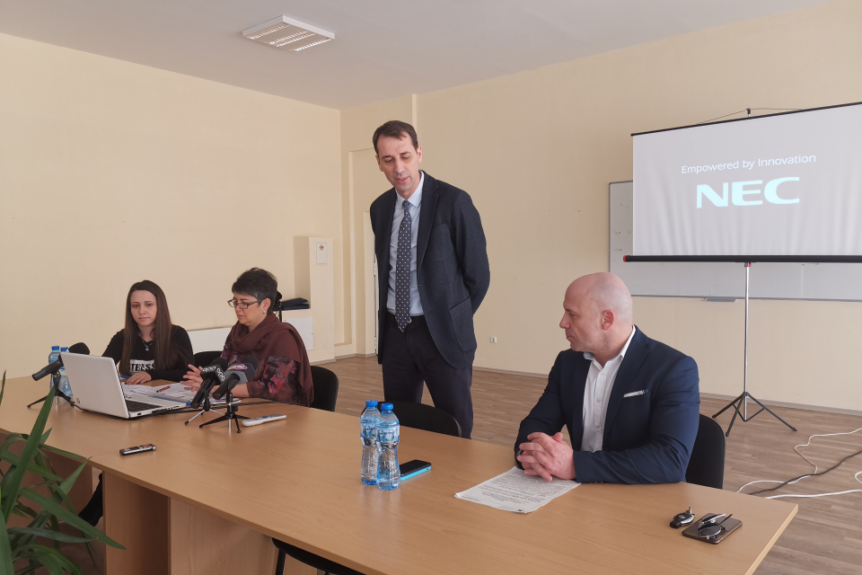 Кметът на Ямбол Валентин Ревански и неговият заместник Енчо Керязов представиха възможности за кандидатстване и включване в две от програмите на Министерството...