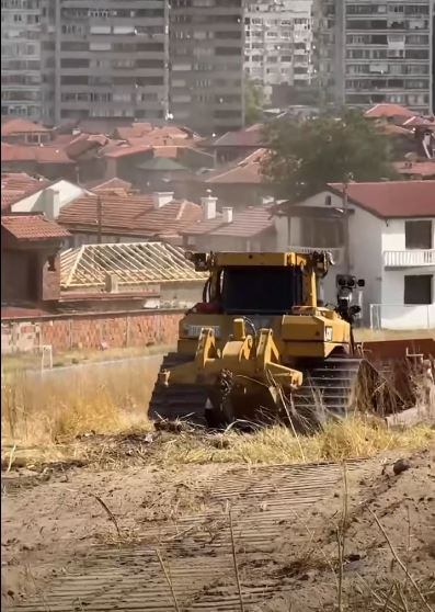 Заради високите температури и зачестилите пожари в региона, Община Ямбол започва превантивни дейности по почистване на терени с повишен риск от запалване....