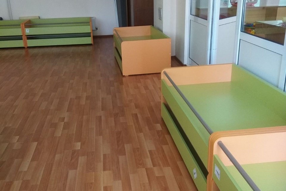 Община Сливен инициира подновяването на леглата и матраците на всички детски ясли, намиращи се на територията на града. Бяха закупени и доставени общо...