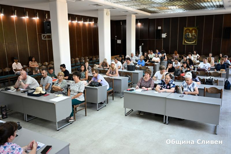 Комисията за разпределение на финансовия стимул на читалищата от община Сливен проведе заседание заседание в четвъртък. На срещата в зала „Май“ присъстваха...