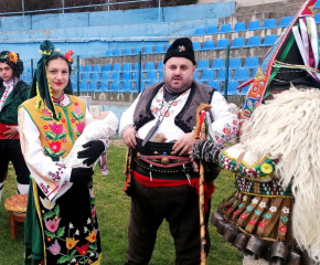 В очакване на Общинския кукерски празник в Стралджа