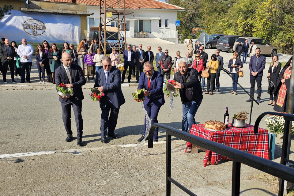 На 24 октомври 2024 г. в село Скалица, община „Тунджа", тържествено бе открита нова социална услуга, Приют за временно настаняване на лица и семейства....