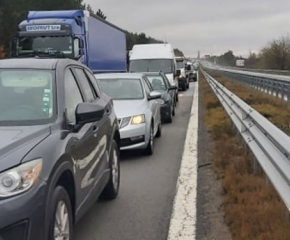 Ограничават движението на тирове в почивните дни