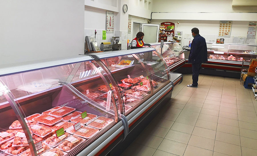 Само за последните 3 седмици цените на основните хранителни стоки по тържищата в страната поскъпнаха с нови 10%, показват данните на Държавната комисия...