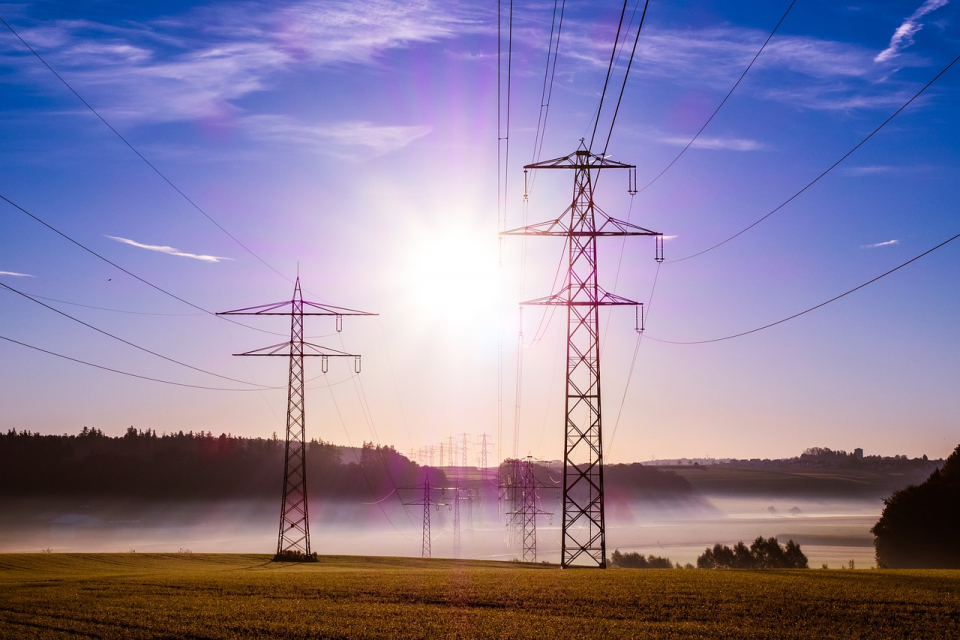 По-малко от 30% ще поскъпне тока за бита от 1-ви юли, съобщи министърът на енергетиката Владимир Малинов на брифинг в Министерството на енергетиката.
"АЕЦ...