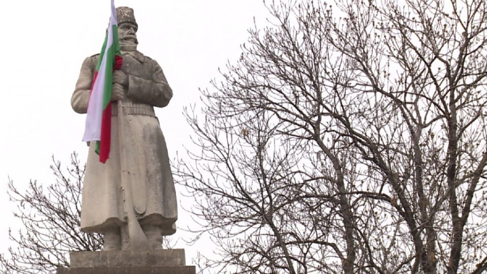 Денят на Тракия и 109 години от Одринската епопея ще бъдат отбелязани днес в редица градове на България.
В честванията в София ще вземе участие вицепрезидентът...