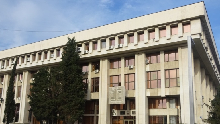Бургаският апелативен съд отмени решение на окръжния съд, с което е допуснато изпълнение на Европейска заповед за арест /ЕЗА/ на гръцките съдебни власти...