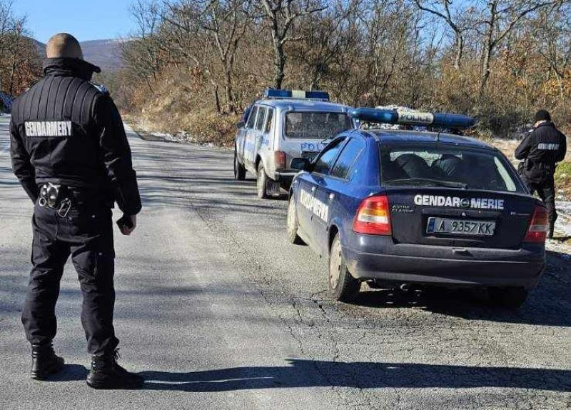 На четвърти февруари, в неделя, около 16.30 на главния път Айтос – Карнобат  (в района на разклона за село Черноград) служители от бургаската жандармерия...