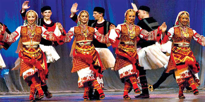 От днес отварят всички зали за изкуства и култура в България. Това обяви Милена Налбантова, хореограф и ръководител на един от най-големите танцови фестивали...