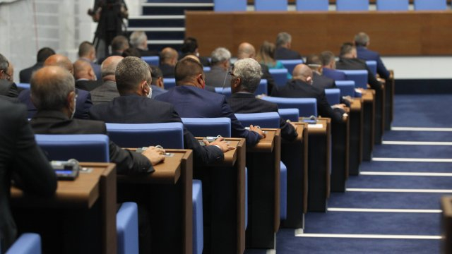 Народното събрание прие единодушно оставката на министър-председателя Николай Денков. Това стана с гласовете на 216 депутати.
Във вторник, когато се навършиха...