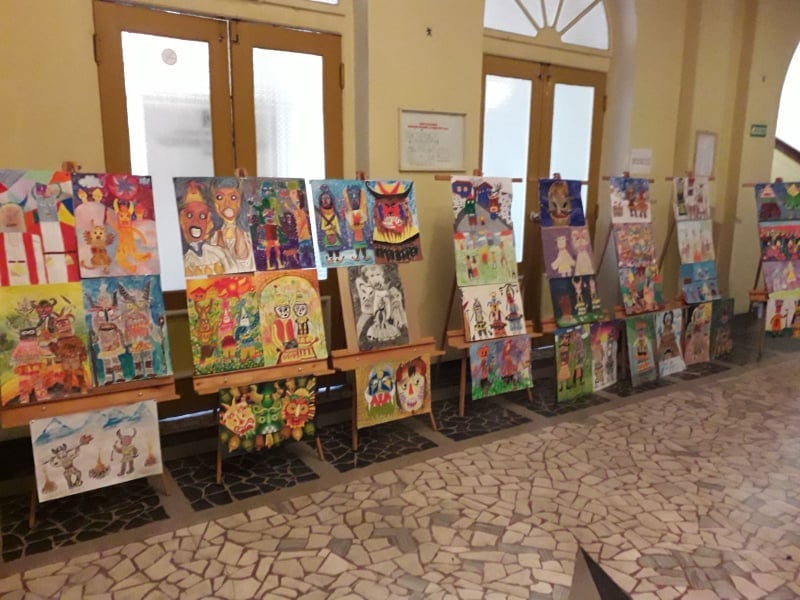 Близо 300 рисунки на млади художници от цялата страна участваха в тазгодишното издание на конкурса за рисунка „Моята Кукерландия – нарисувай ми кукер“,...