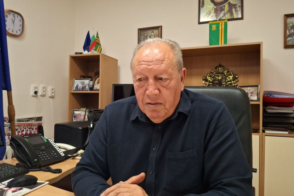 Проливните валежи, продължили почти денонощие, донесоха близо 50 литрана квадратен метър на територията на крайграничната община Болярово.Въпреки интензивния...