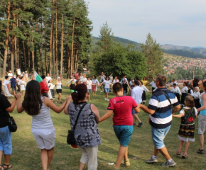Подборът на фолклорните състави от Сливенско за събора в Копривщица ще бъде на 25 юни в село Крушаре