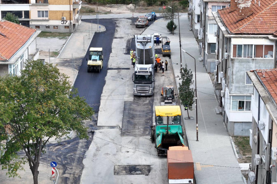 От 29 септември (петък) започва изпълнението на асфалтови дейности на улица "Руен" в Ямбол, съобщава фирмата изпълнител на обекта.
Предвид факта, че улицата...